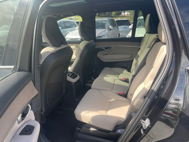New 2026 Volvo XC90 T8 Plus w/ Protection Package Premier AWD/4WD image 5