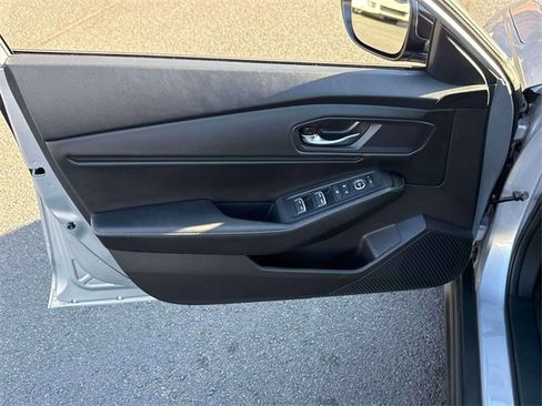 Used 2025 Honda Accord Sport image 10