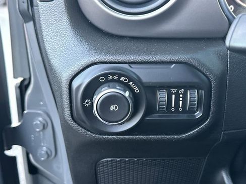 Used 2020 Jeep Wrangler Unlimited Sport S image 29