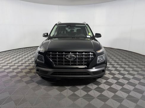 Used 2022 Hyundai Venue SEL FWD image 4