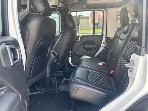 Used 2023 Jeep Wrangler Unlimited Sport AWD/4WD image 12