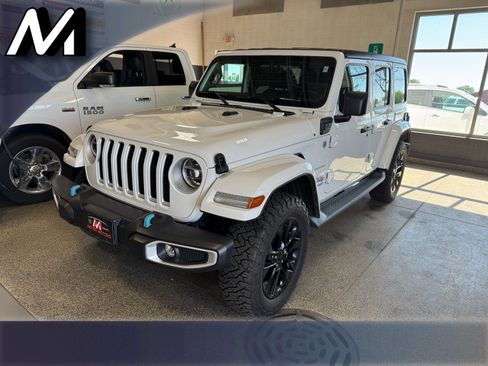 Used 2021 Jeep Wrangler Unlimited Sahara w/ Cold Weather Group AWD/4WD image 1