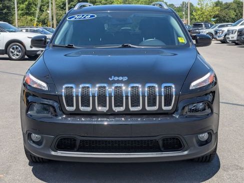 Used 2016 Jeep Cherokee Latitude w/ Comfort & Sound Group FWD image 8