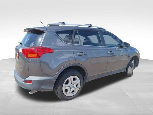 Used 2015 Toyota RAV4 LE FWD image 7