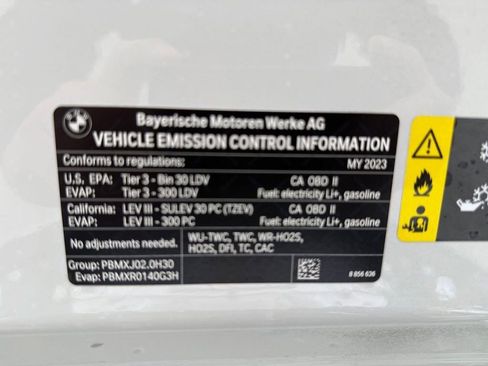 Used 2023 BMW 330e w/ M Sport Package image 33