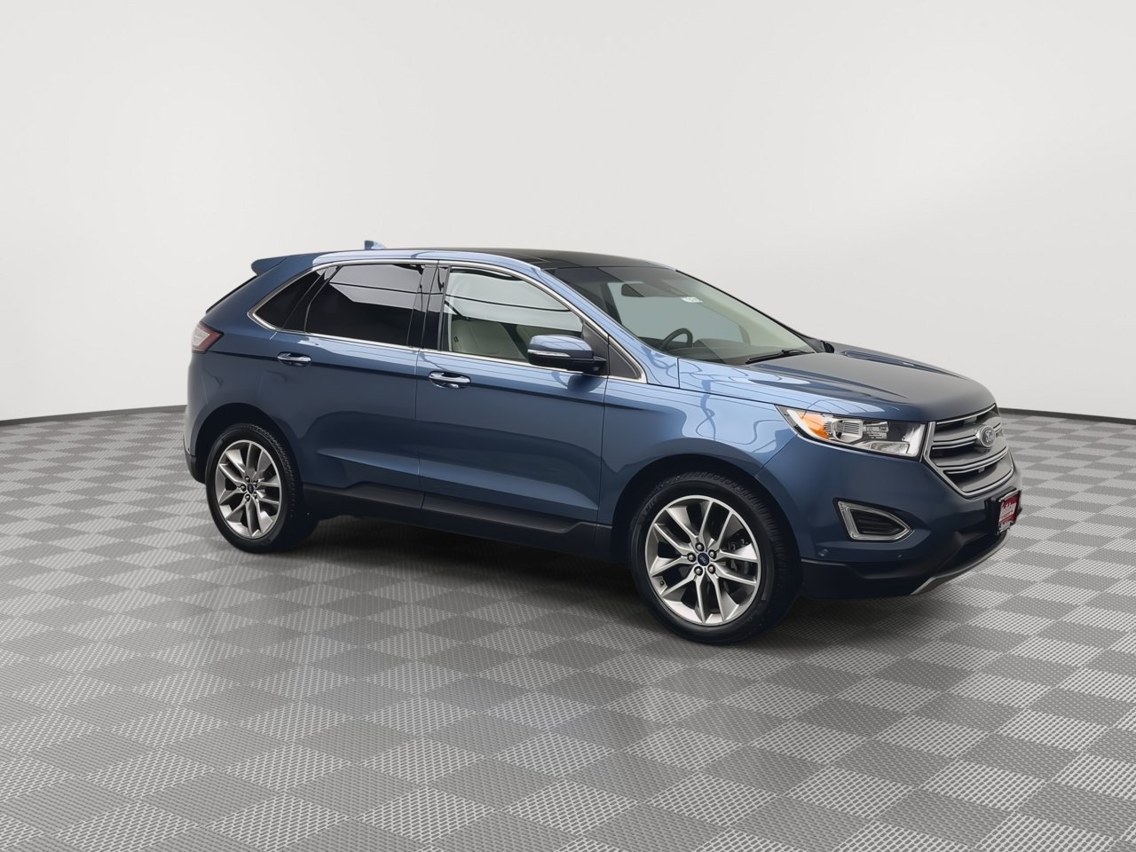 Used 2018 Ford Edge Titanium w/ Equipment Group 302A AWD/4WD image 45