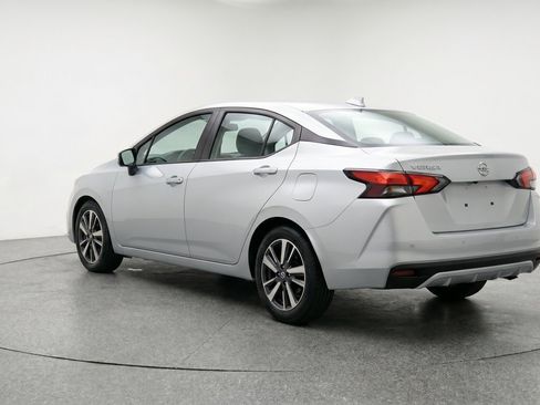 Used 2025 Nissan Versa SV FWD image 6