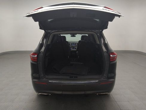 Used 2018 Buick Enclave Essence AWD/4WD image 29