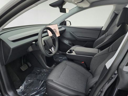 Used 2026 Tesla Model Y Long Range AWD/4WD image 16