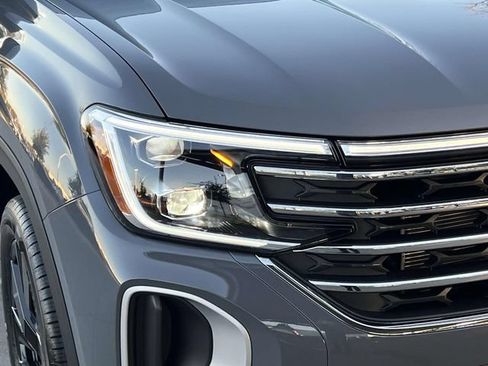 New 2026 Volkswagen Atlas SE FWD image 5