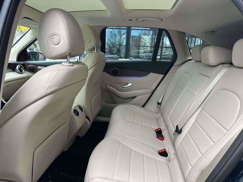 Certified 2022 Mercedes-Benz GLC 300 4MATIC image 9