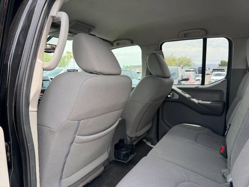 Used 2021 Nissan Frontier SV w/ Midnight Edition Floor Mats RWD image 23