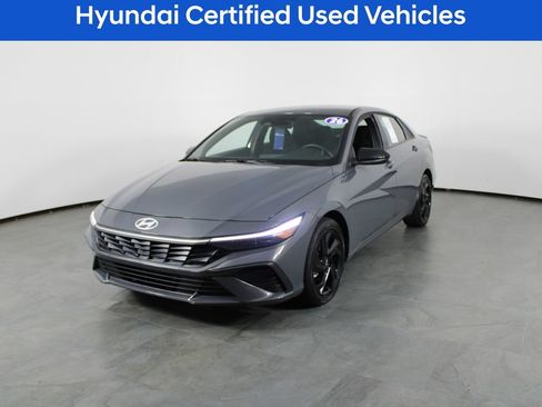 Used 2026 Hyundai Elantra SEL FWD image 2