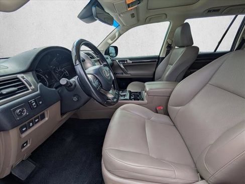 Used 2020 Lexus GX 460 Premium image 16