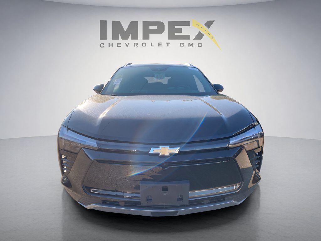 Used 2024 Chevrolet Blazer EV LT AWD/4WD image 8
