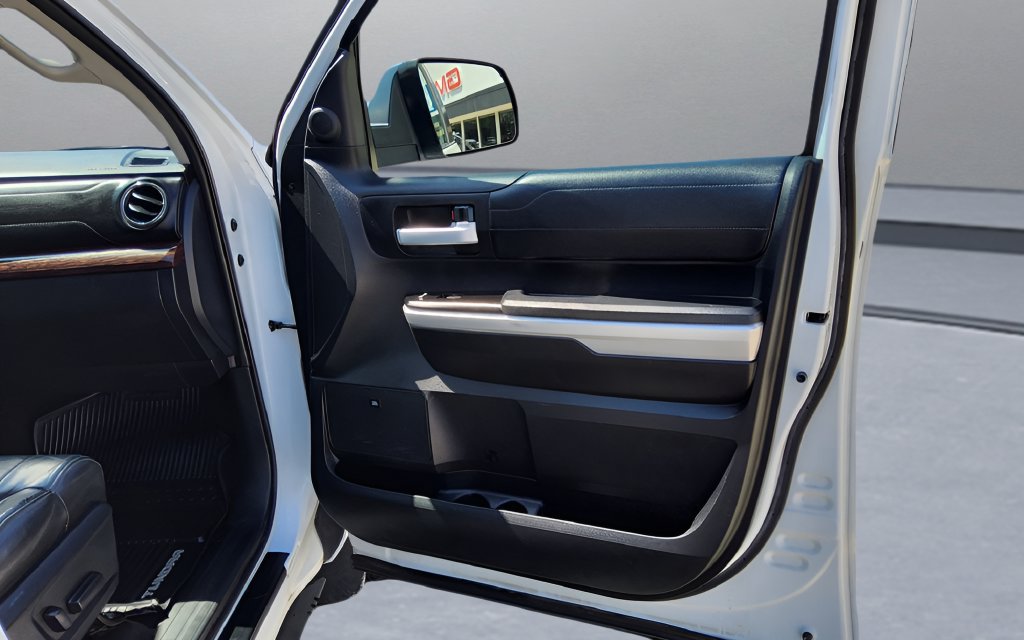 Used 2017 Toyota Tundra Limited AWD/4WD image 39