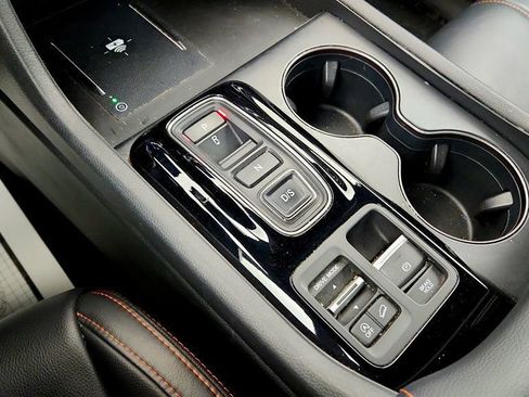 Used 2024 Honda Pilot TrailSport image 17
