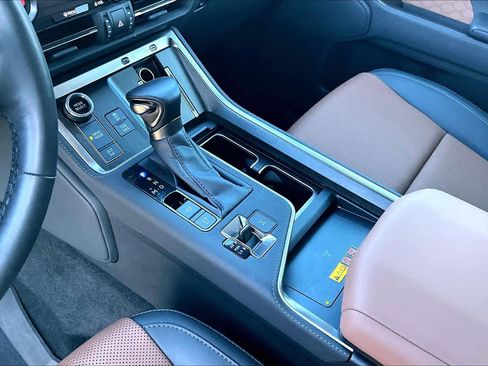 Used 2024 Lexus GX 550 image 16