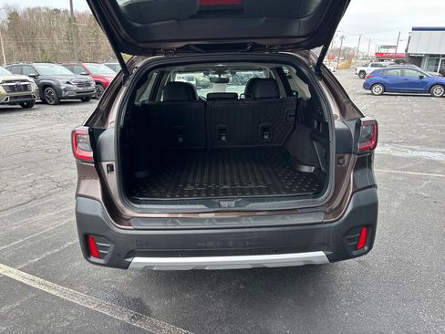 Certified 2022 Subaru Outback Limited image 44