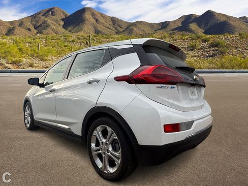 Used 2021 Chevrolet Bolt LT image 3