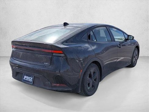 Used 2025 Toyota Prius LE image 5