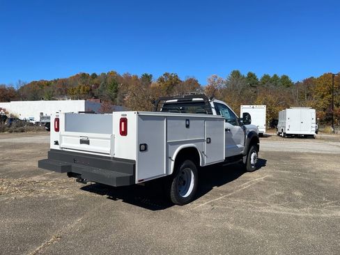 New 2024 Ford F550 4x4 Regular Cab Super Duty image 6