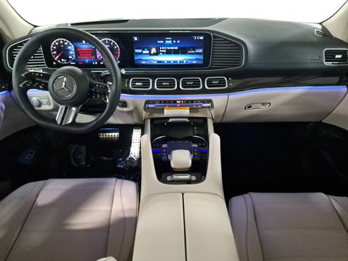 New 2026 Mercedes-Benz GLS 450 4MATIC image 9