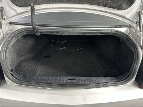 Used 2006 Cadillac STS w/ Preferred Equipment Group RWD image 22