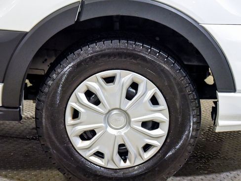 Used 2023 Ford Transit 350 XLT image 13