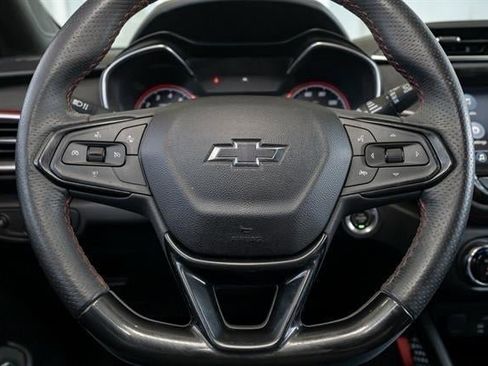 Used 2021 Chevrolet TrailBlazer RS w/ Sun and Liftgate Package image 44