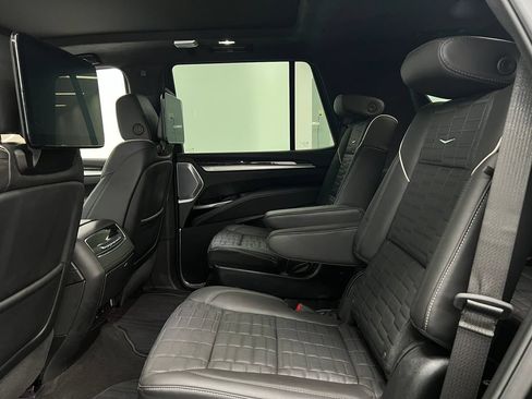 Used 2026 Cadillac Escalade Platinum Sport w/ LPO, Floor Liner Package AWD/4WD image 26