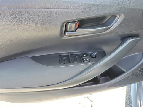 Certified 2022 Toyota Corolla LE image 17