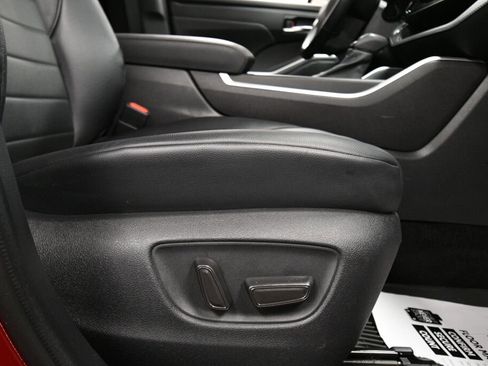 Certified 2021 Toyota Highlander XLE image 31