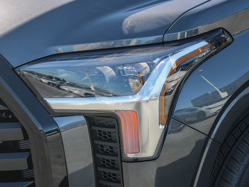 New 2026 Toyota Tundra SR image 5