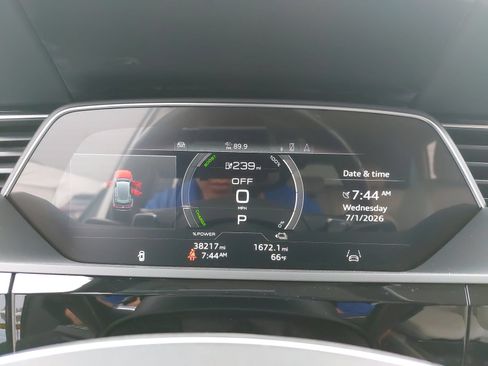 Used 2024 Audi Q8 e-tron Premium Plus w/ Premium Plus Package AWD/4WD image 20