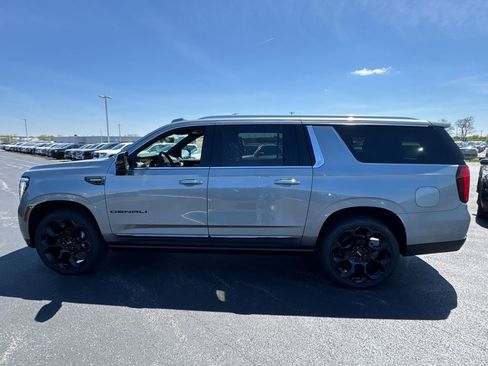 New 2026 GMC Yukon XL Denali Ultimate image 9