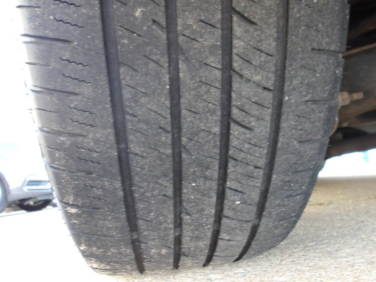 Used 2009 Lincoln MKS FWD image 7