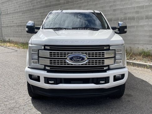 Used 2017 Ford F250 Platinum AWD/4WD image 2