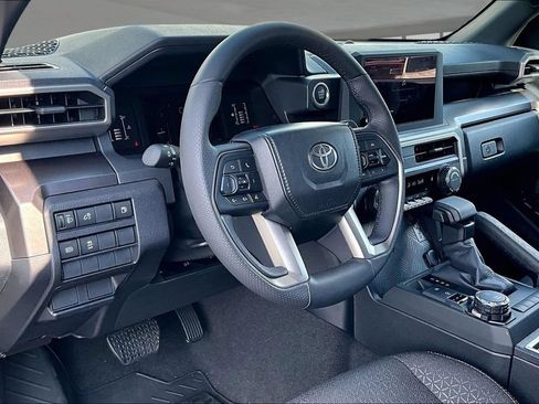Used 2026 Toyota 4Runner SR5 AWD/4WD image 14