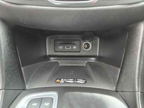 Used 2019 Chevrolet Equinox Premier AWD/4WD image 42