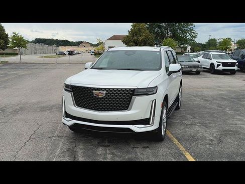 Used 2021 Cadillac Escalade Luxury AWD/4WD image 31