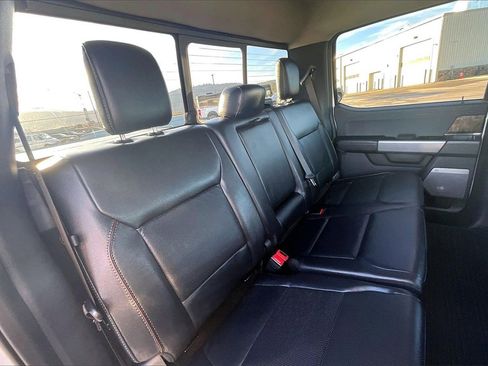 Used 2023 Ford F350 Lariat w/ Chrome Package image 28