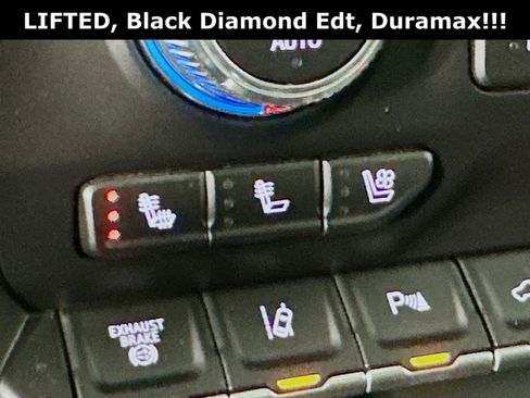 Used 2023 GMC Sierra 3500 Denali w/ Denali Black Diamond Edition image 23