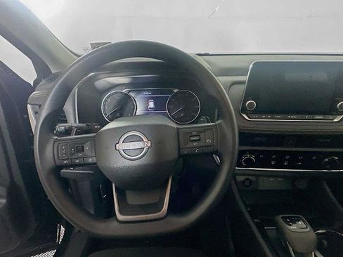 Certified 2025 Nissan Rogue S image 9