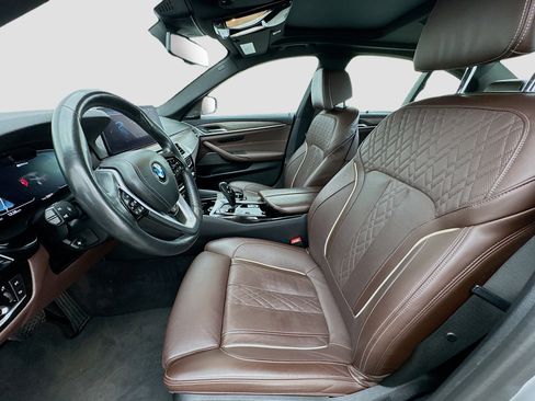 Used 2021 BMW 530e xDrive w/ Executive Package image 13