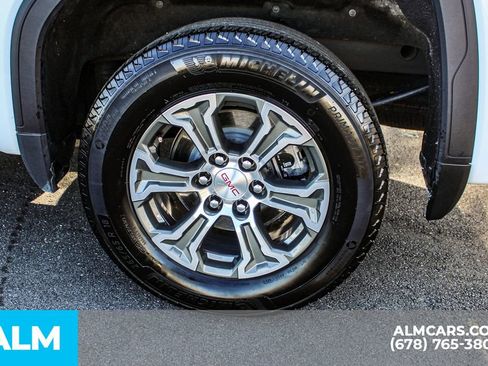 Used 2025 GMC Sierra 1500 SLT image 14