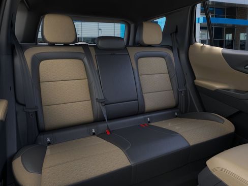 New 2026 Chevrolet Equinox ACTIV w/ Convenience Package III image 41