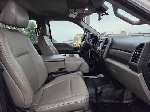 Used 2020 Ford F550 4x4 Crew Cab Super Duty image 17