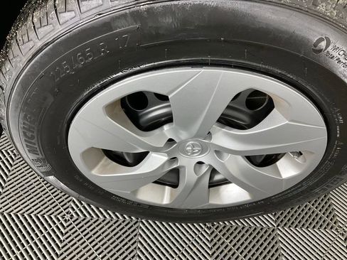 Used 2023 Toyota RAV4 LE image 9