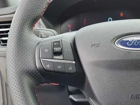 Used 2025 Ford Escape ST-Line image 23